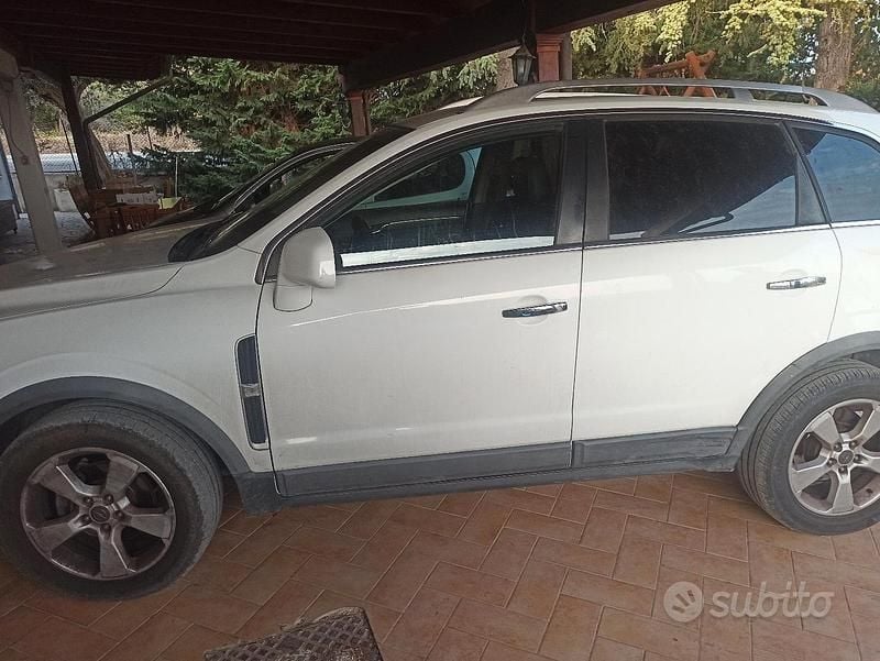 Usata Opel Antara 150 CV (110 kW) 2010 Bianco SUV