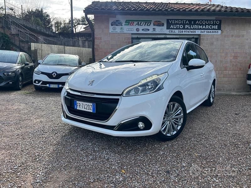 Usata Peugeot 208 Allure 82 CV (60 kW) 2018 Bianco Utilitaria