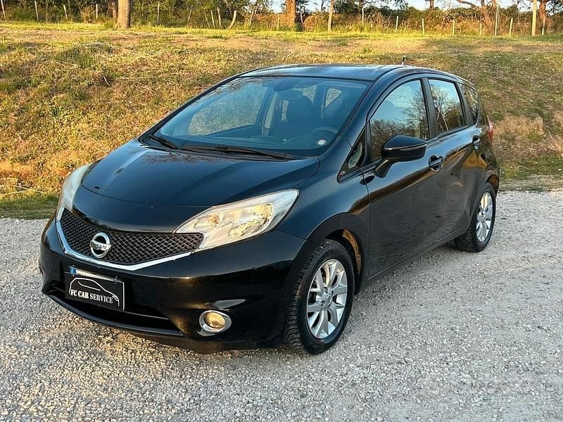 Usata Nissan Note Tekna 90 CV (66 kW) 2014 Nero Utilitaria