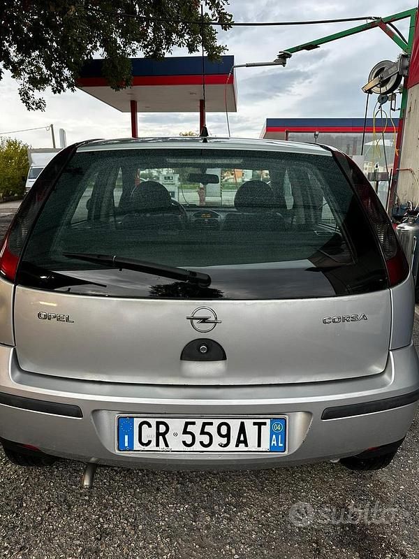 Usata Opel Corsa 60 CV (44 kW) 2004 Grigio Berlina