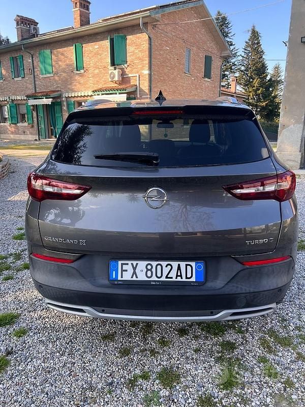 Usata Opel Grandland X Innovation 131 CV (96 kW) 2019 Grigio SUV