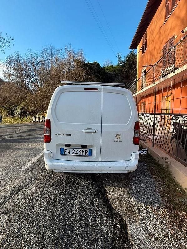 Usata Peugeot Partner 102 CV (75 kW) 2019 Bianco Monovolume