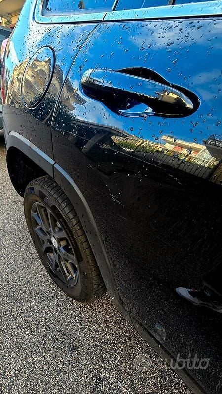 Usata Jeep Cherokee 170 CV (125 kW) 2015 Nero SUV