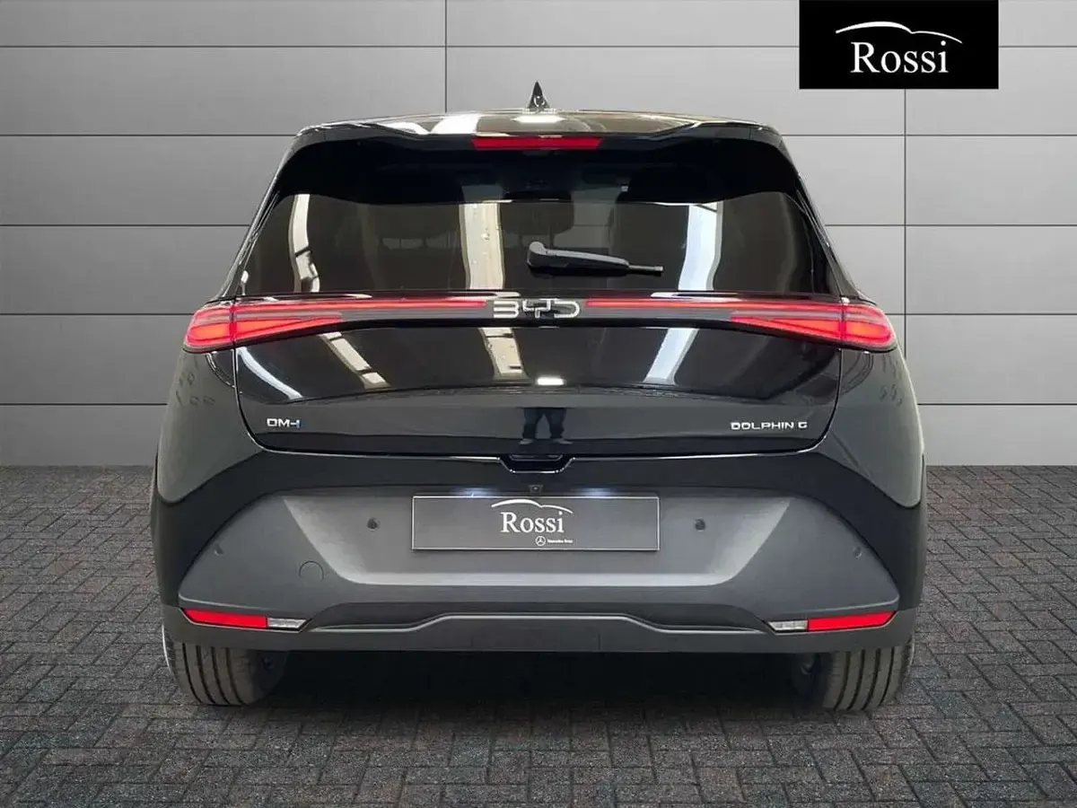 Nuova BYD Dolphin Comfort 69 kW (95 CV) 2026 Obsidian black Utilitaria