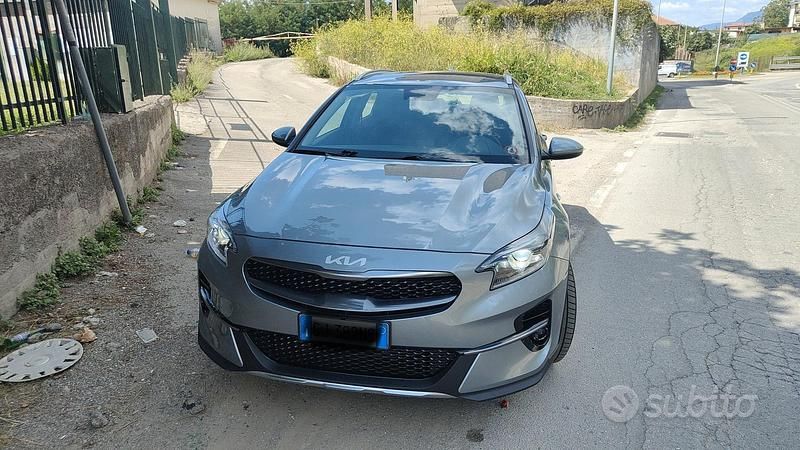 Usata Kia XCeed Urban 120 CV (88 kW) 2022 Grigio SUV