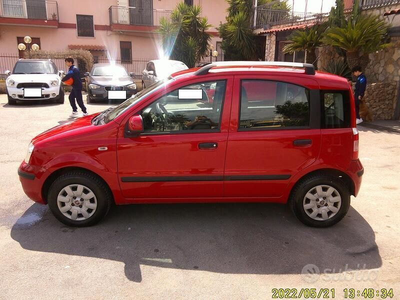 Usata Fiat Panda Dynamic 75 CV (55 kW) 2011 Rosso Utilitaria