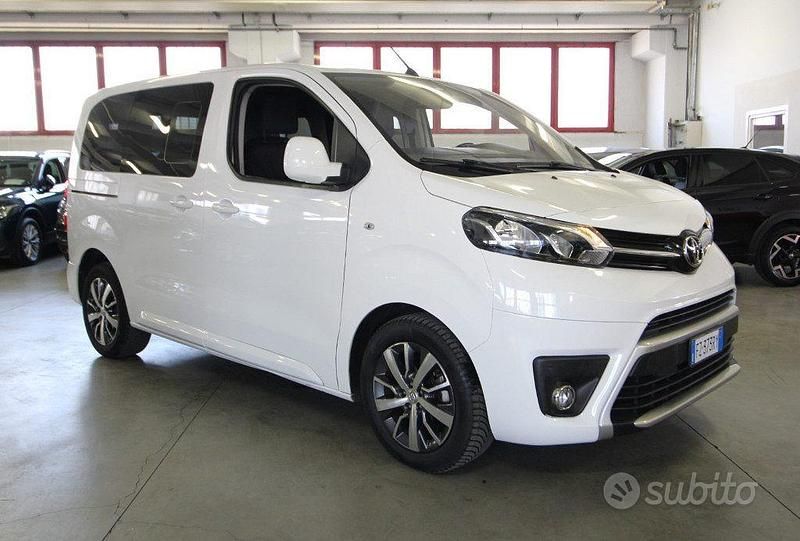 Usata Toyota Proace Verso Executive 120 CV (88 kW) 2020 Bianco Station wagon