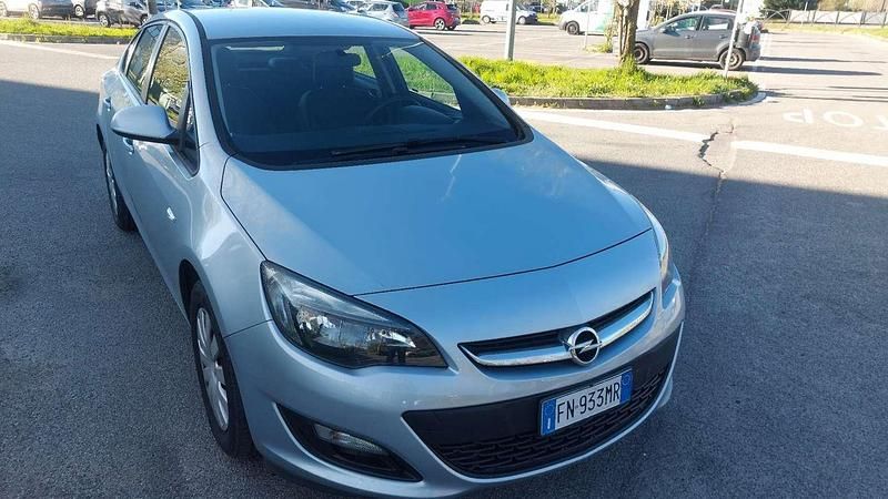 Usata Opel Astra 140 CV (102 kW) 2018 Grigio Berlina