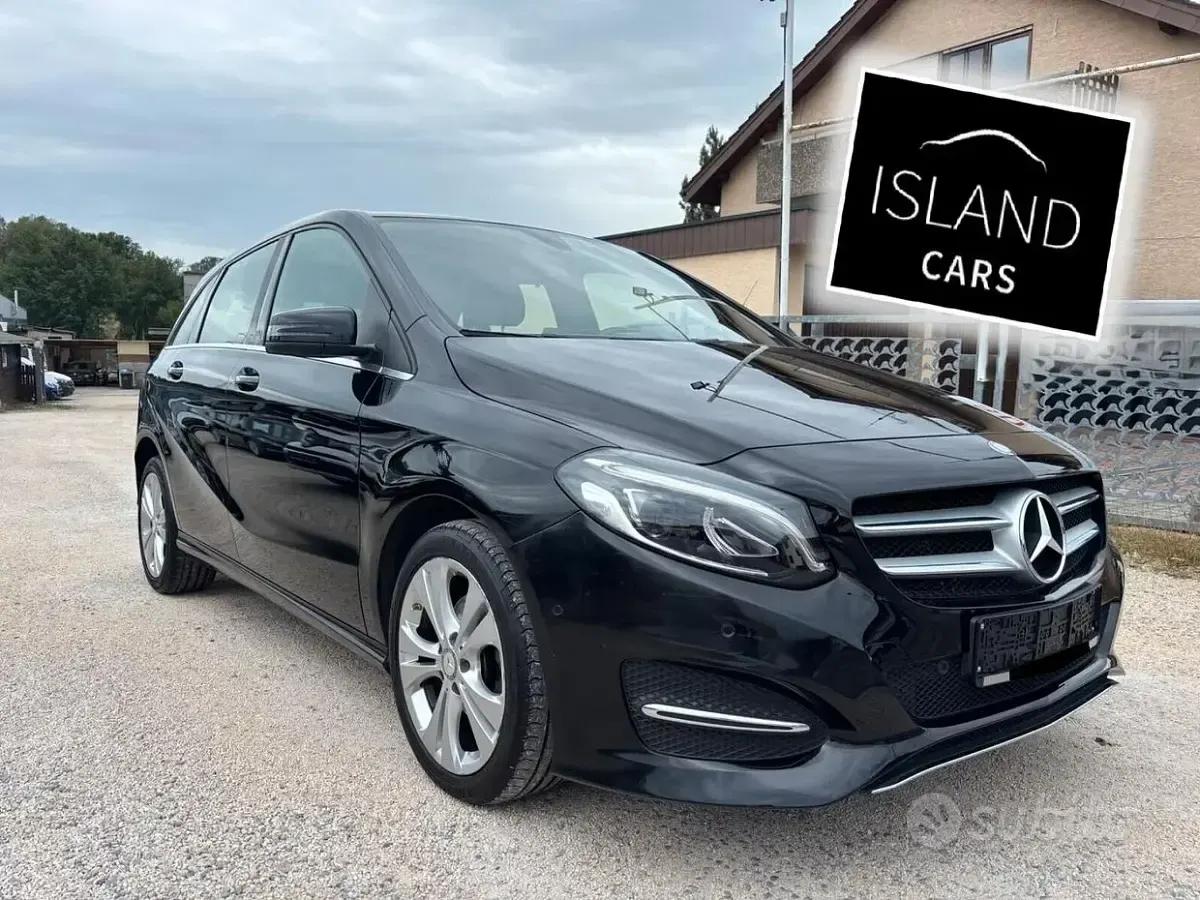 Usata Mercedes B180 Urban 122 CV (89 kW) 2016 Nero Utilitaria