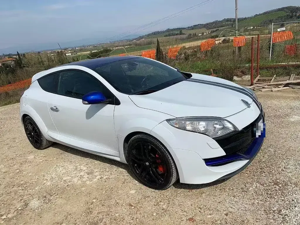 Usata Renault Mégane Coupé R.S. 250 CV (183 kW) 2011 Bianco Coupé