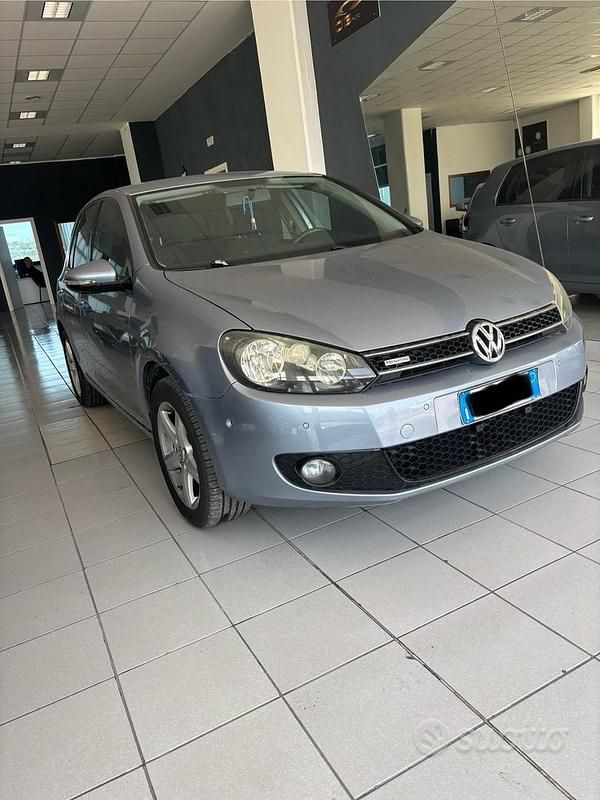 Usata VW Golf VI Highline 140 CV (102 kW) 2008 Blu Utilitaria