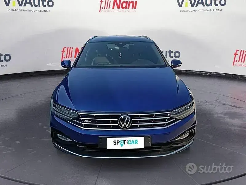 Usata VW Passat Executive 150 CV (110 kW) 2021 Bluazzurro Station wagon