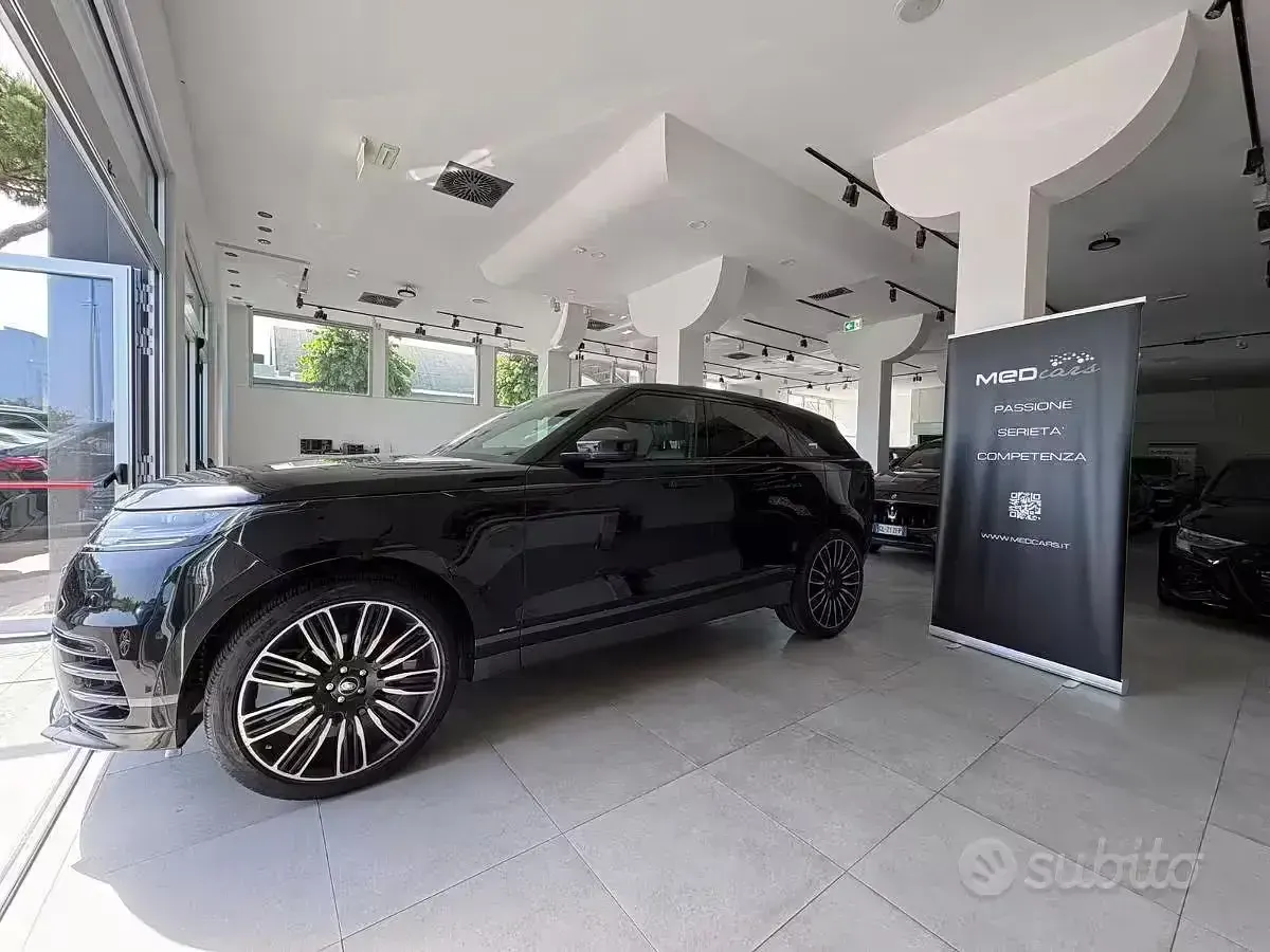 Usata Land Rover Range Rover Velar R-Dynamic 241 CV (177 kW) 2019 Nero SUV