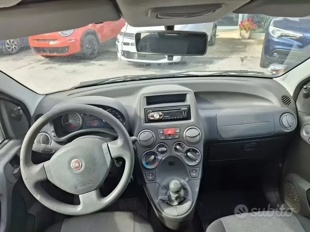Usado Fiat Panda 4x4 Climbing 75 CV (55 kW) 2011 Gris Utilitario