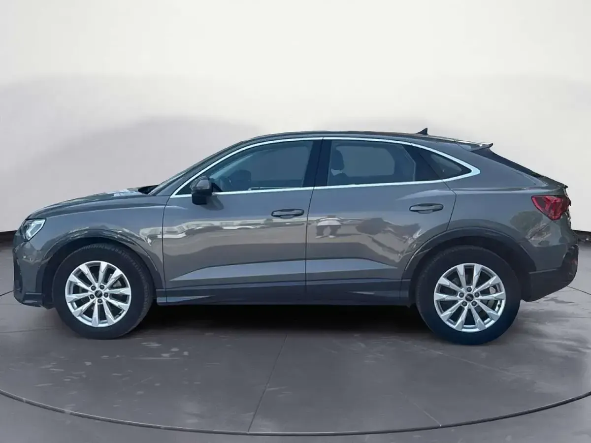 Usata Audi Q3 Business Plus 150 CV (110 kW) 2023 Grigio SUV