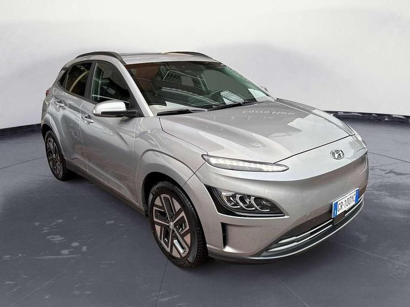 Usata Hyundai Kona 100 kW (136 CV) 2023 Grigio SUV