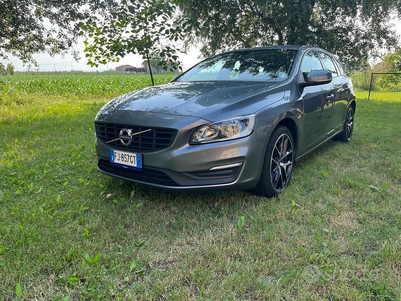 Usata Volvo V60 120 CV (88 kW) 2017 Station wagon
