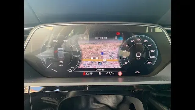 Usata Audi e-tron Ambiente 300 kW (408 CV) 2020 Grigio SUV