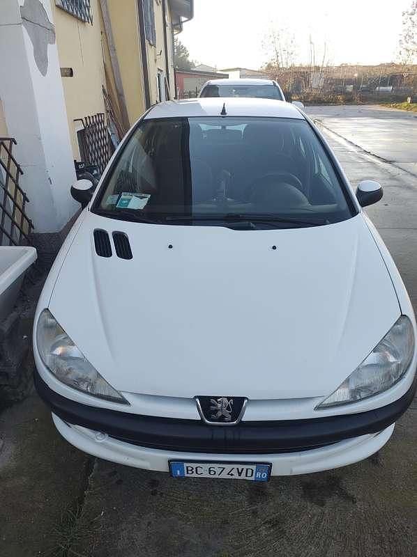 Usata Peugeot 206 75 CV (55 kW) 1999 Utilitaria