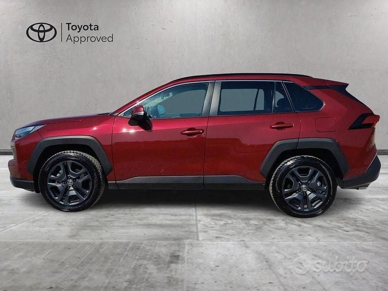 Usata Toyota RAV4 Hybrid Lounge 222 CV (163 kW) 2023 Rosso SUV
