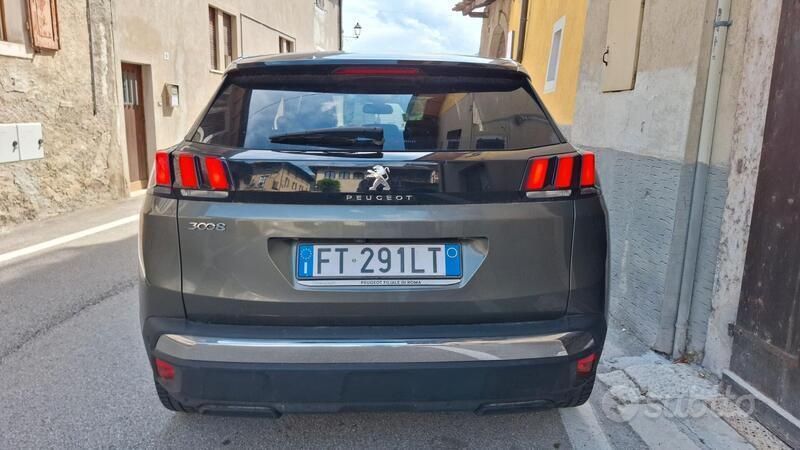 Usata Peugeot 3008 Allure 131 CV (96 kW) 2018 Grigio SUV