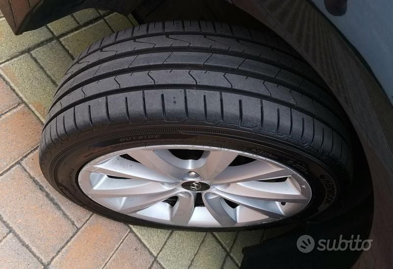 Usata Hyundai i40 136 CV (100 kW) 2015 Nero Station wagon