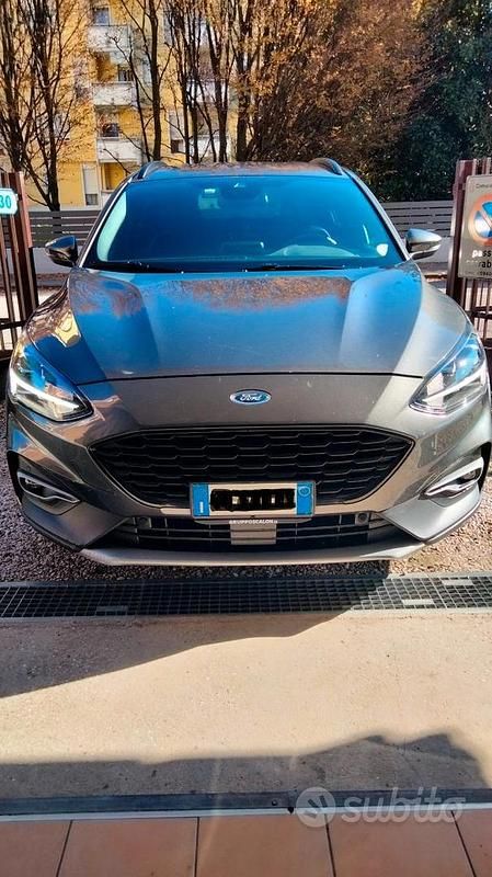Usata Ford Focus Active 125 CV (91 kW) 2019 Grigio Berlina