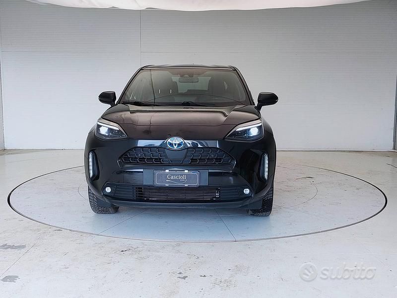 Second-hand Toyota Yaris Cross Trend 116 CP (85 kW) 2022 Negru SUV