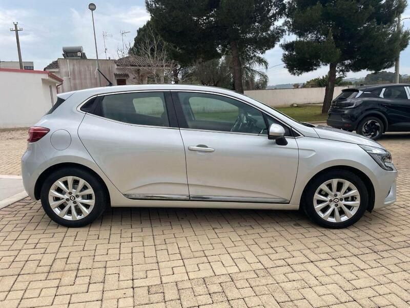 Usata Renault Clio V Intens 140 CV (102 kW) 2022 Grigio Berlina