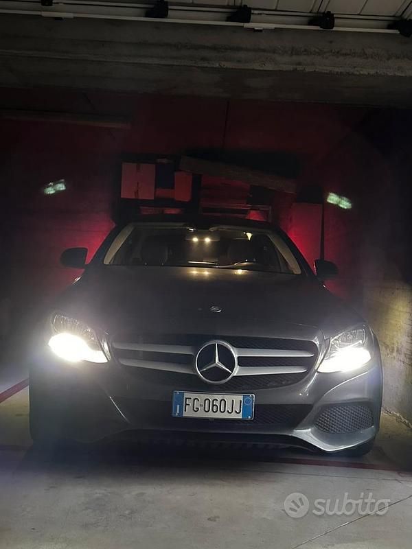 Usata Mercedes 180 156 CV (114 kW) 2016 Grigio Berlina