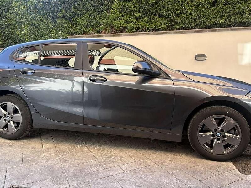 Usata BMW 116 Advantage 116 CV (85 kW) 2021 Grigio Utilitaria