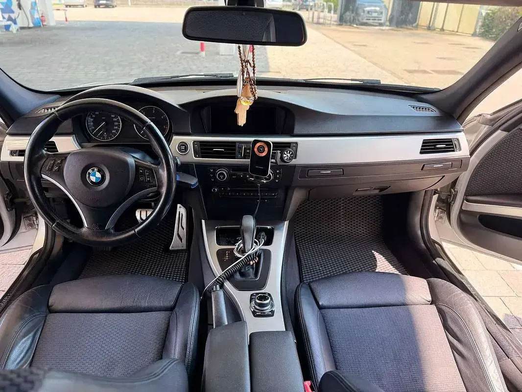 Usata BMW 320 184 CV (135 kW) 2010 Grigio Berlina
