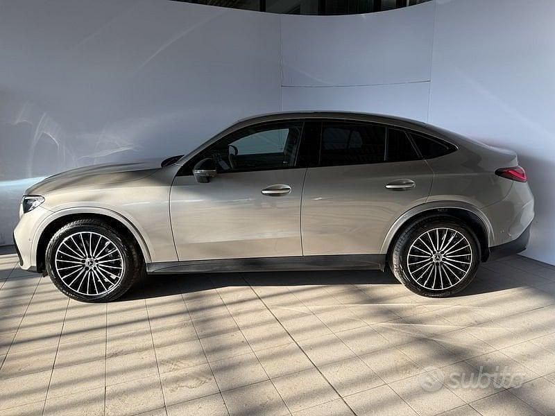 Usata Mercedes GLC300 Advanced 269 CV (197 kW) 2024 Beige Coupé