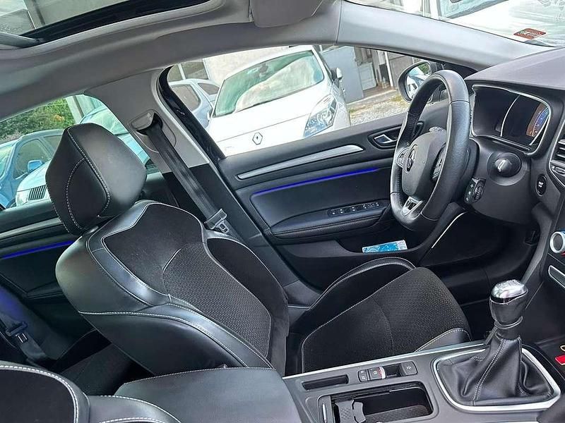 Usata 2018 Renault Mégane IV Zen Coupé | 12.000 € (Buon prezzo) - Immagine 1/4