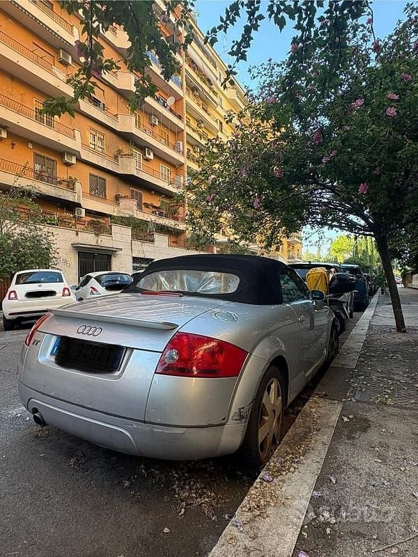 Usata Audi TT Roadster Design 190 CV (139 kW) 2003 Grigio Cabrio