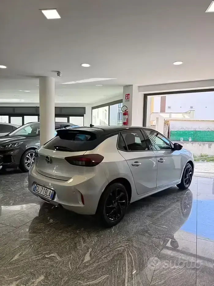 Usata Opel Corsa Edition 75 CV (55 kW) 2022 Grigio Utilitaria