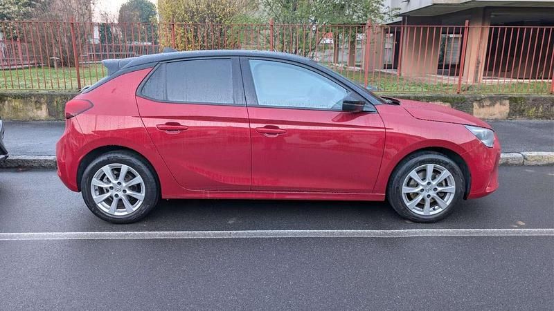 Usata Opel Corsa Elegance 101 CV (74 kW) 2023 Rosso Utilitaria