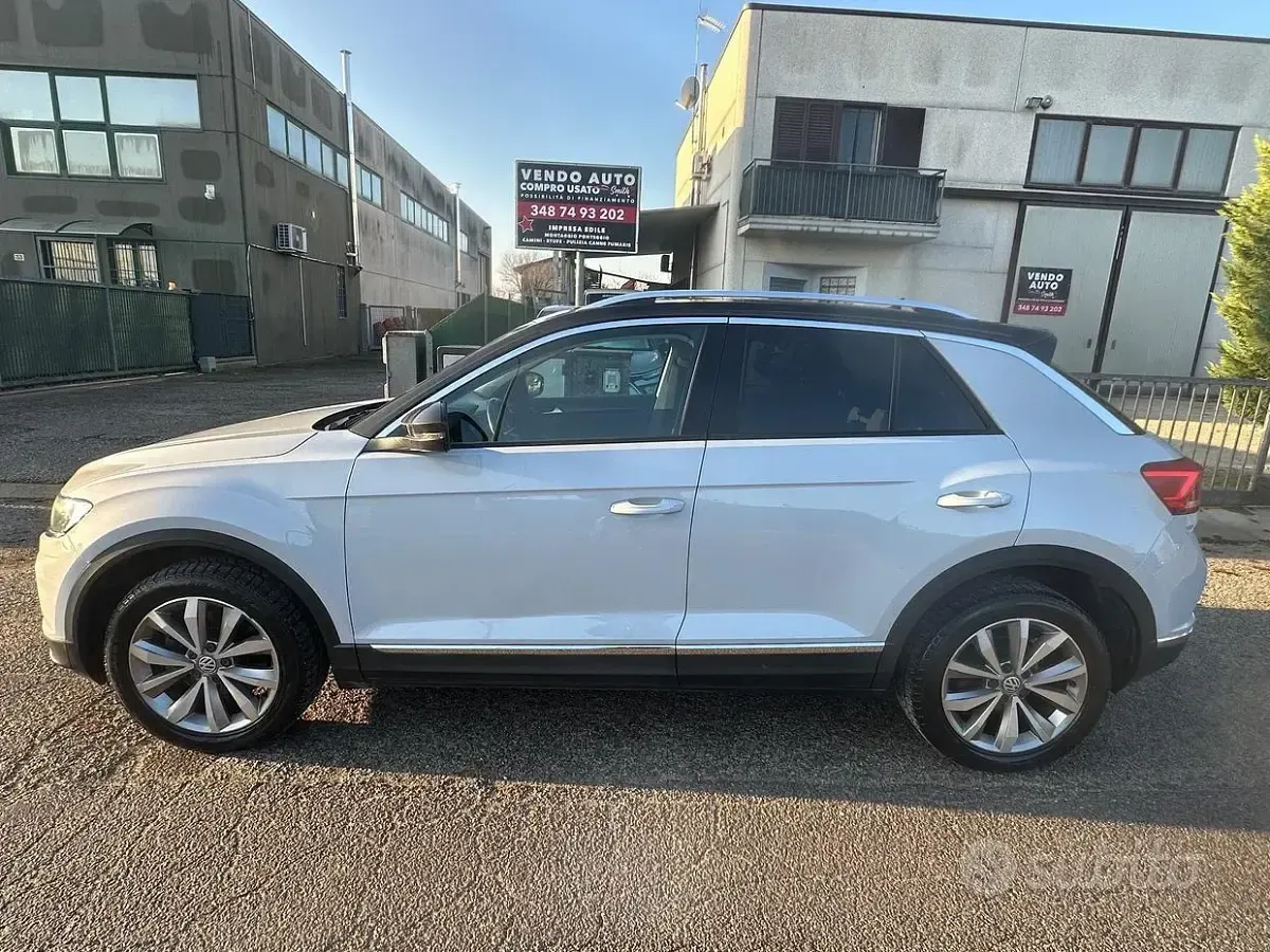 Usata VW T-Roc Style 150 CV (110 kW) 2018 Grigio SUV