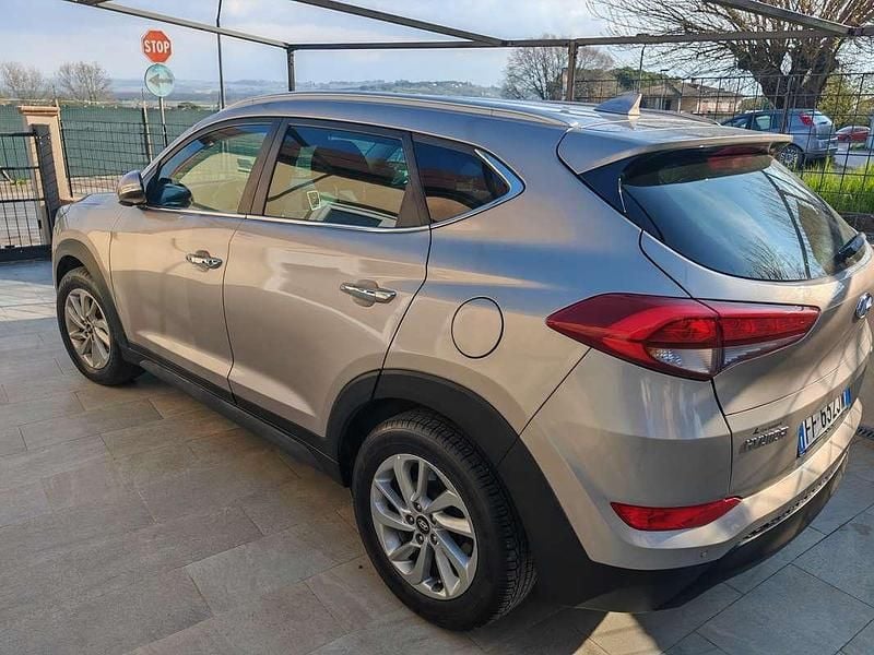 Usata Hyundai Tucson 116 CV (85 kW) 2016 Grigio SUV