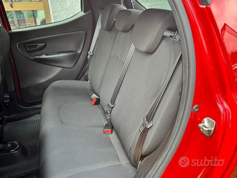 Usata Lancia Ypsilon 60 CV (44 kW) 2019 Rosso Utilitaria
