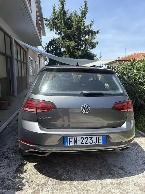 Usata VW Golf VII Business 116 CV (85 kW) 2019 Berlina