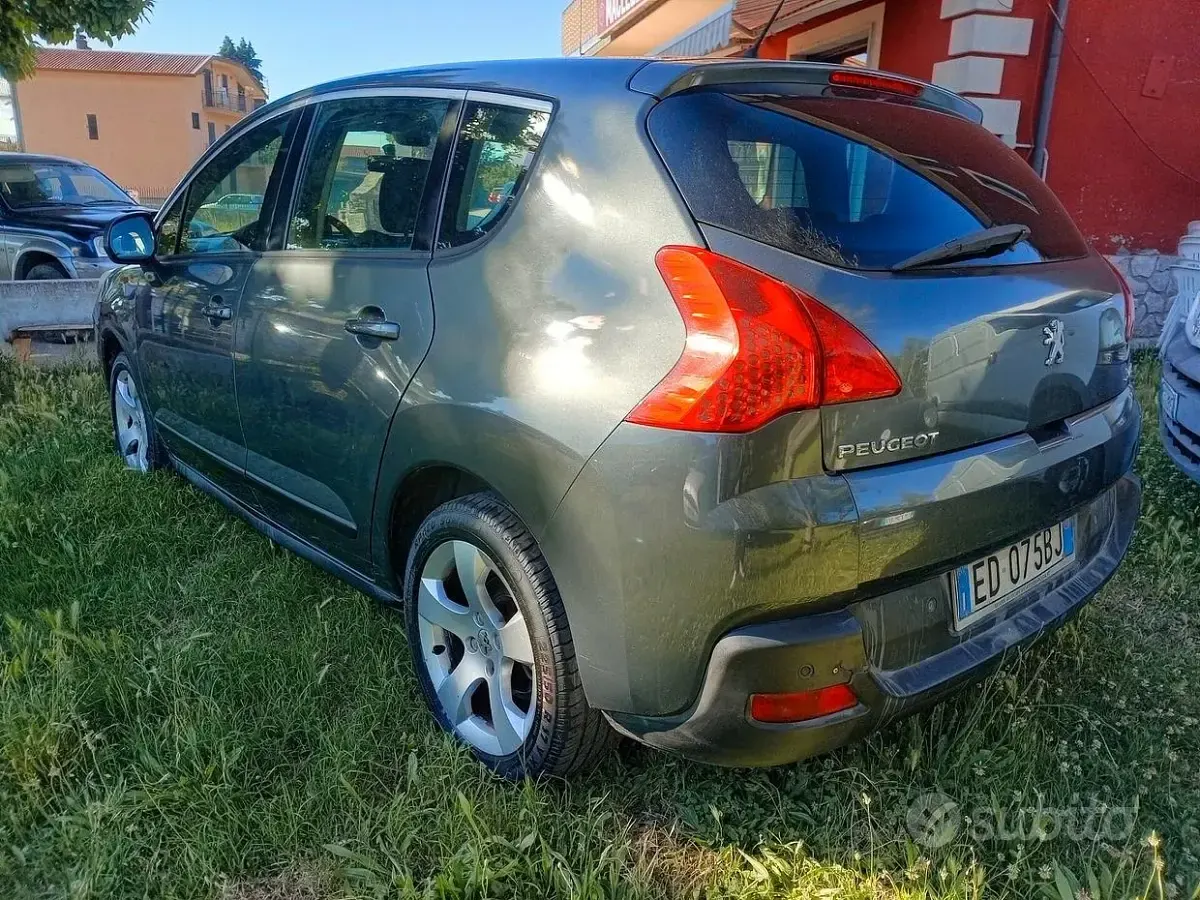 Usata Peugeot 3008 150 CV (110 kW) 2010 Grigio Station wagon