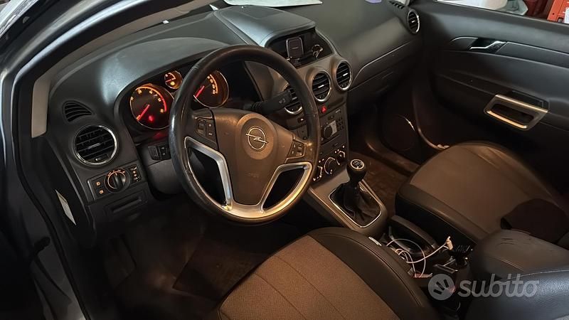 Usata Opel Antara Edition+ 127 CV (93 kW) 2010 Grigio SUV