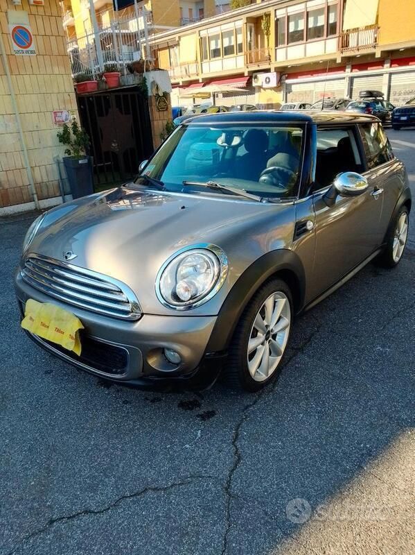 Usata Mini Cooper D 116 CV (85 kW) 2013 Marrone Utilitaria