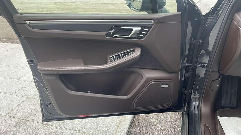 Usata Porsche Macan 245 CV (180 kW) 2021 Grigio SUV