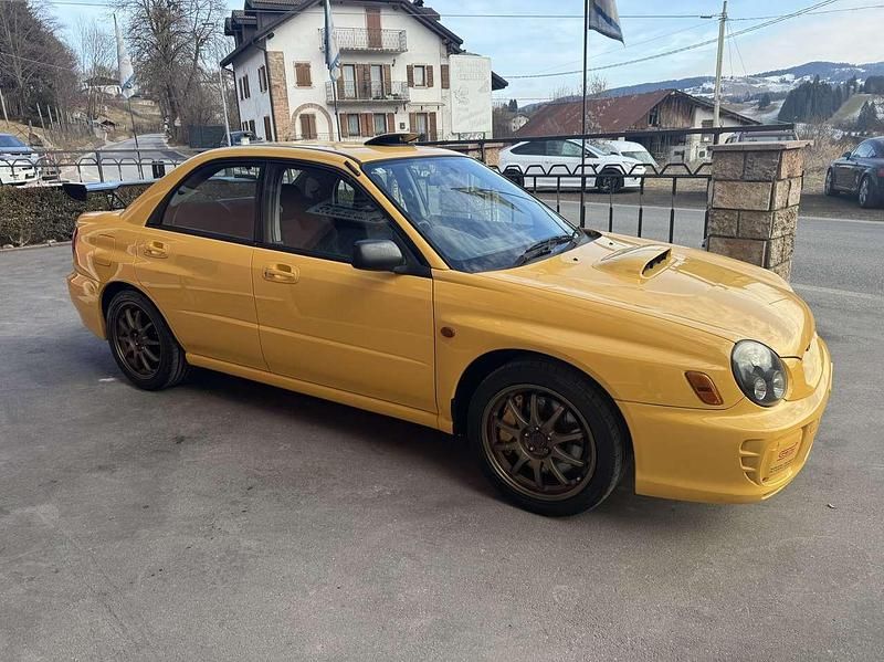 Usado Subaru Impreza 320 CV (235 kW) 2002 Amarillo Berlina