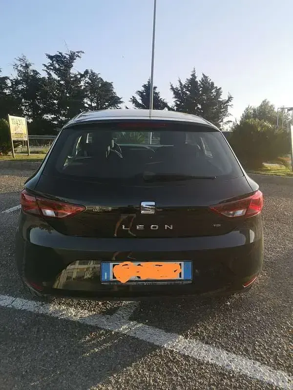 Usata Seat Leon Style 105 CV (77 kW) 2013 Berlina
