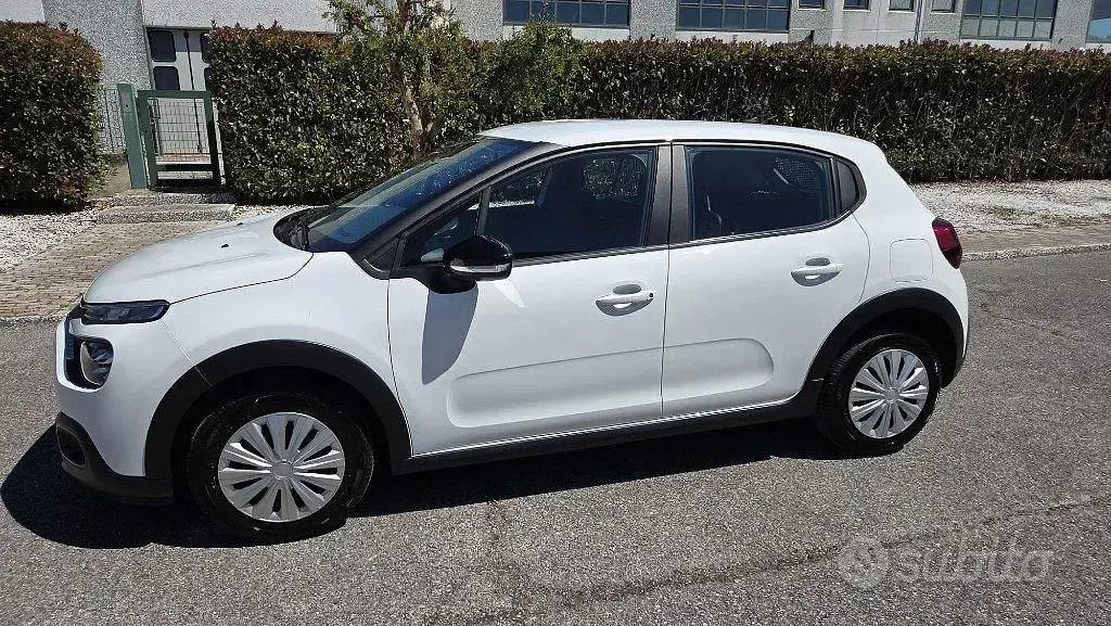 Usata Citroën C3 Feel 102 CV (75 kW) 2022 Bianco Utilitaria