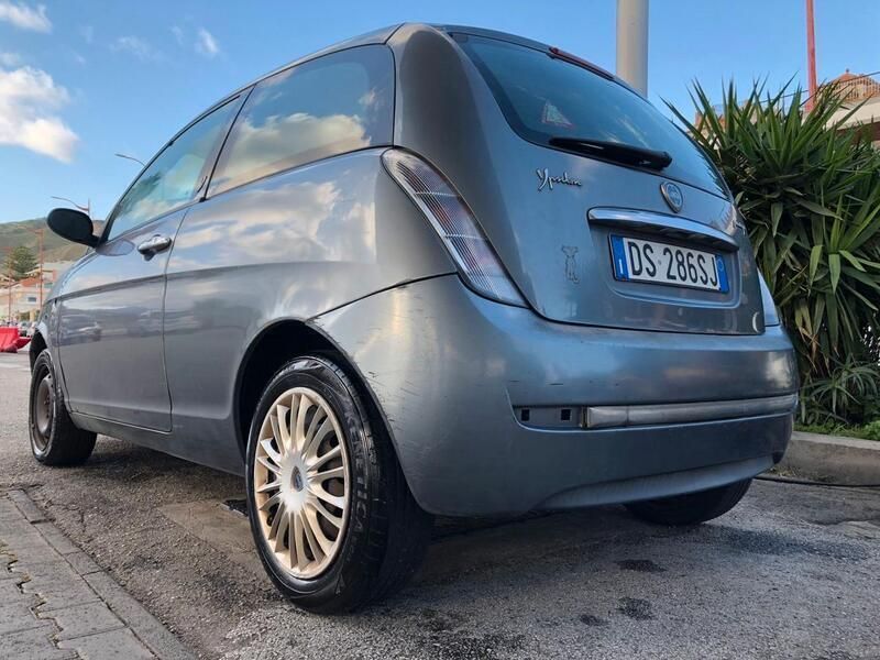 Usata Lancia Ypsilon 75 CV (55 kW) 2008 Grigio Utilitaria