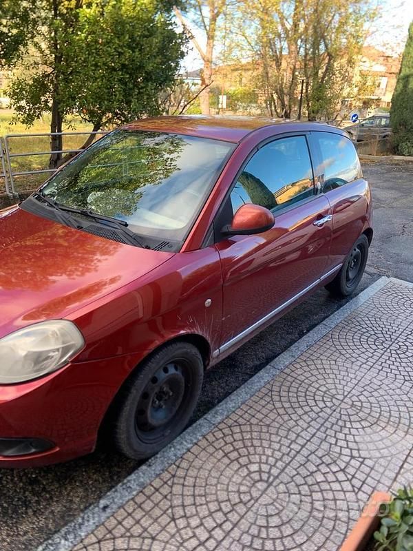Usata Lancia Ypsilon 77 CV (56 kW) 2010 Utilitaria